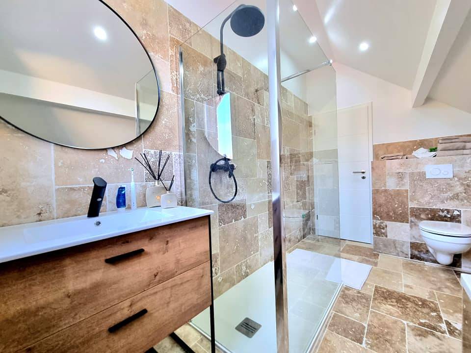 travertin mural multi-formats idéal salle de bain premier choix premium saint Remy de Provence