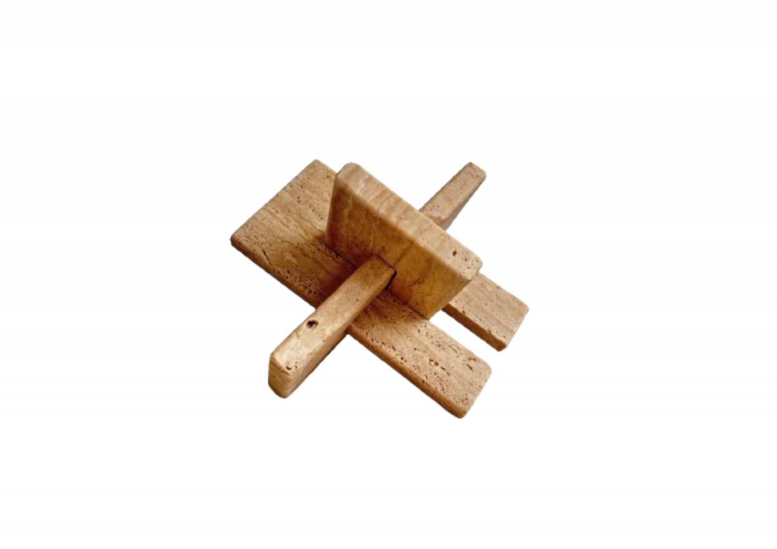 Nœud de chaîne en travertin, sculpture décorative en pierre naturelle beige au fini poli – Eos Carrelage