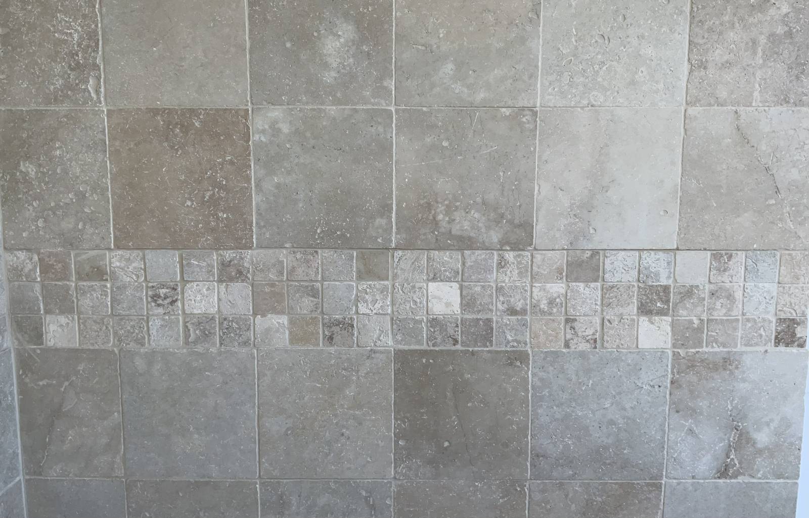 Mosaïques en pierres naturelles de Travertin à Martigues, Istres, Salon, Fos sur mer