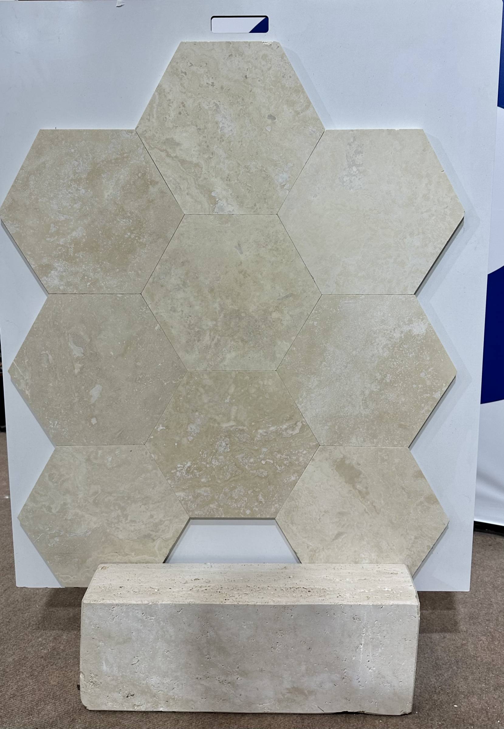 Travertin Tomettes hexagonales Light à Nimes