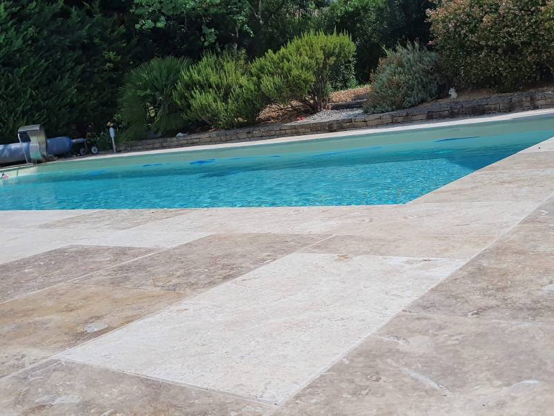 Travertin choix commercial parfait pour plage de piscine et extérieur sur Martigues